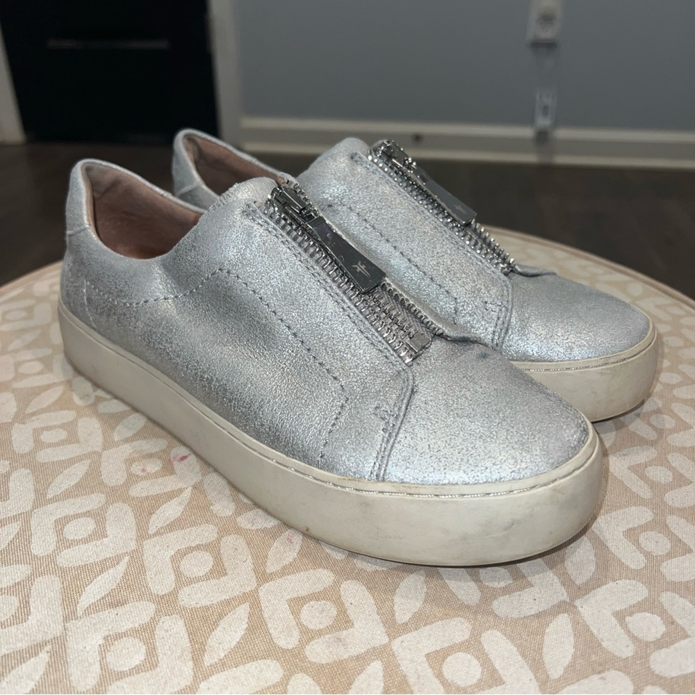 Frye Lena Zip Low Flat Sneaker Silver Metallic Shoes Women's